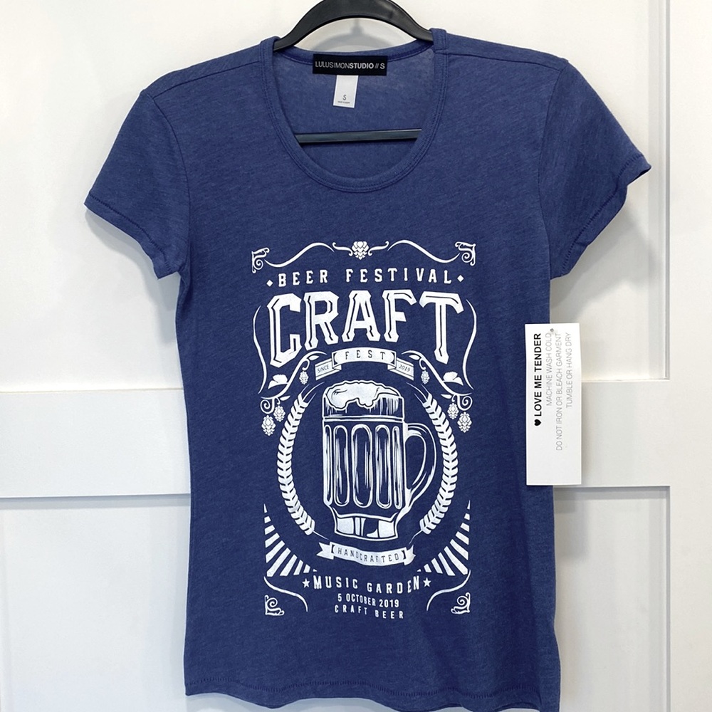 Graphic tee